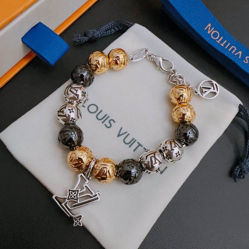 LV Bracelet 02lyr14